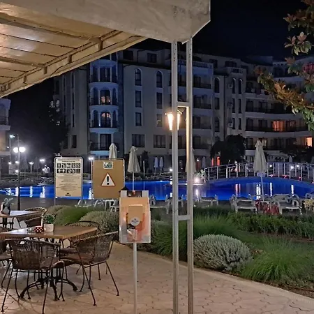 Royal Sun ساني بيتش